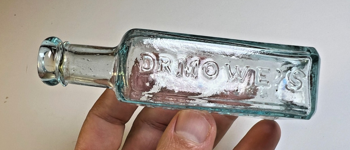 RARE Antique Dr Mowe’s Cough Balsam Lowell Mass Applied Top Bottle c1860