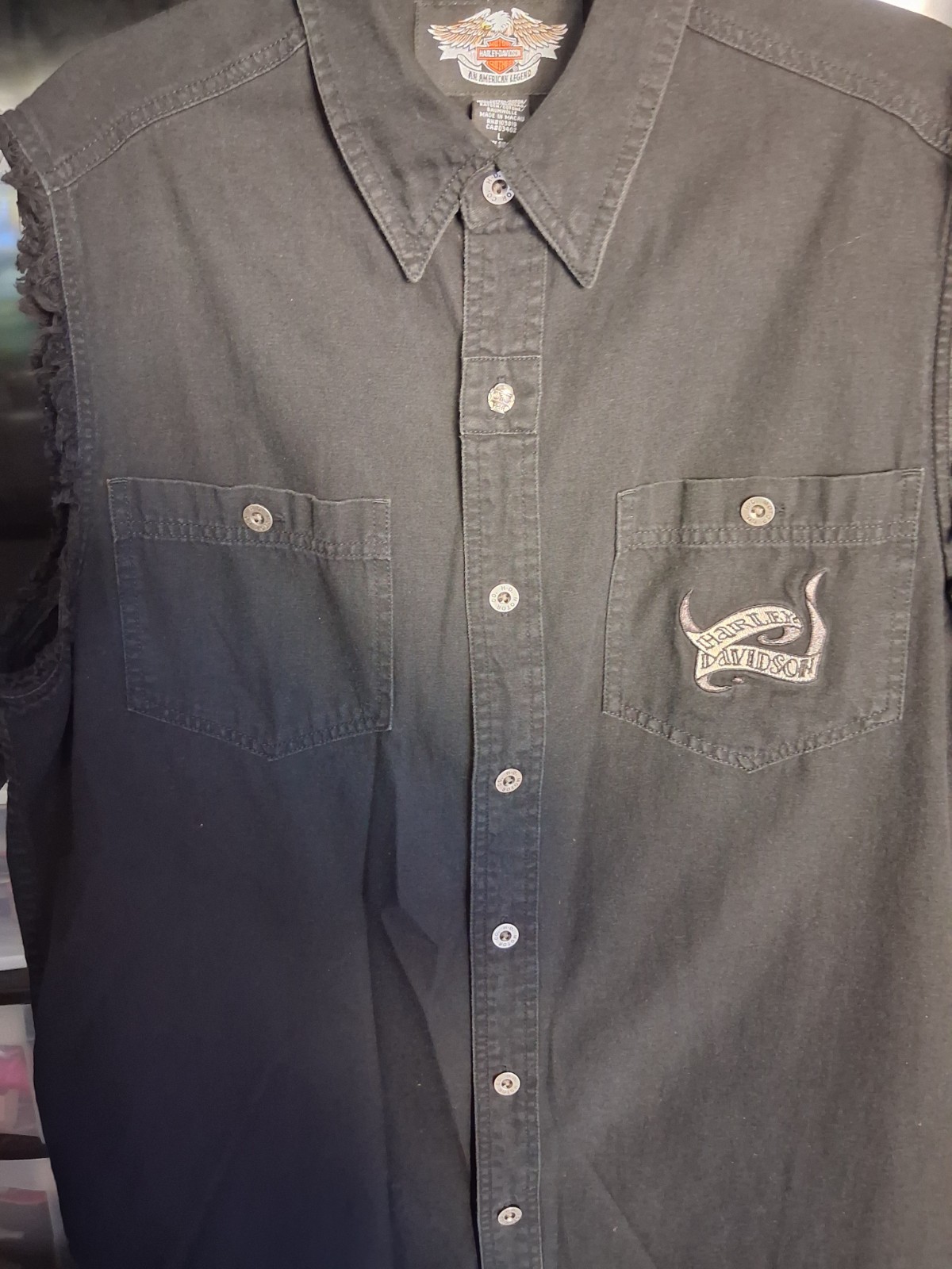 Vintage Harley Davidson 2004 Sleeveless Frayed Pits Riding Shirt (Men’s L) Vintage Harley Davidson 2004 Sleeveless Frayed Pits Riding Shirt (Men’s L)