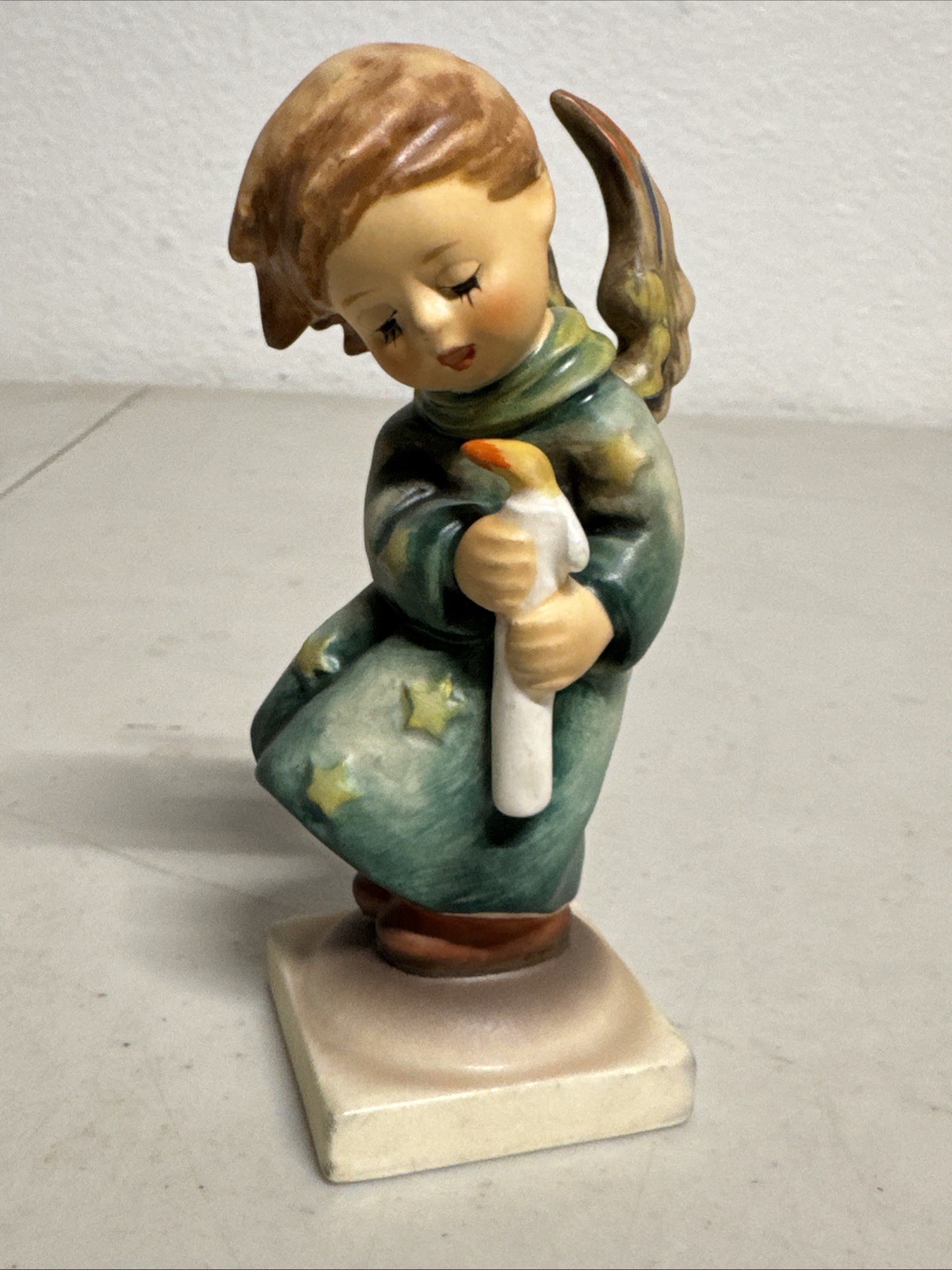Goebel Hummel Heavenly Angel Figurine #21/0 Holding Candle to One Side 