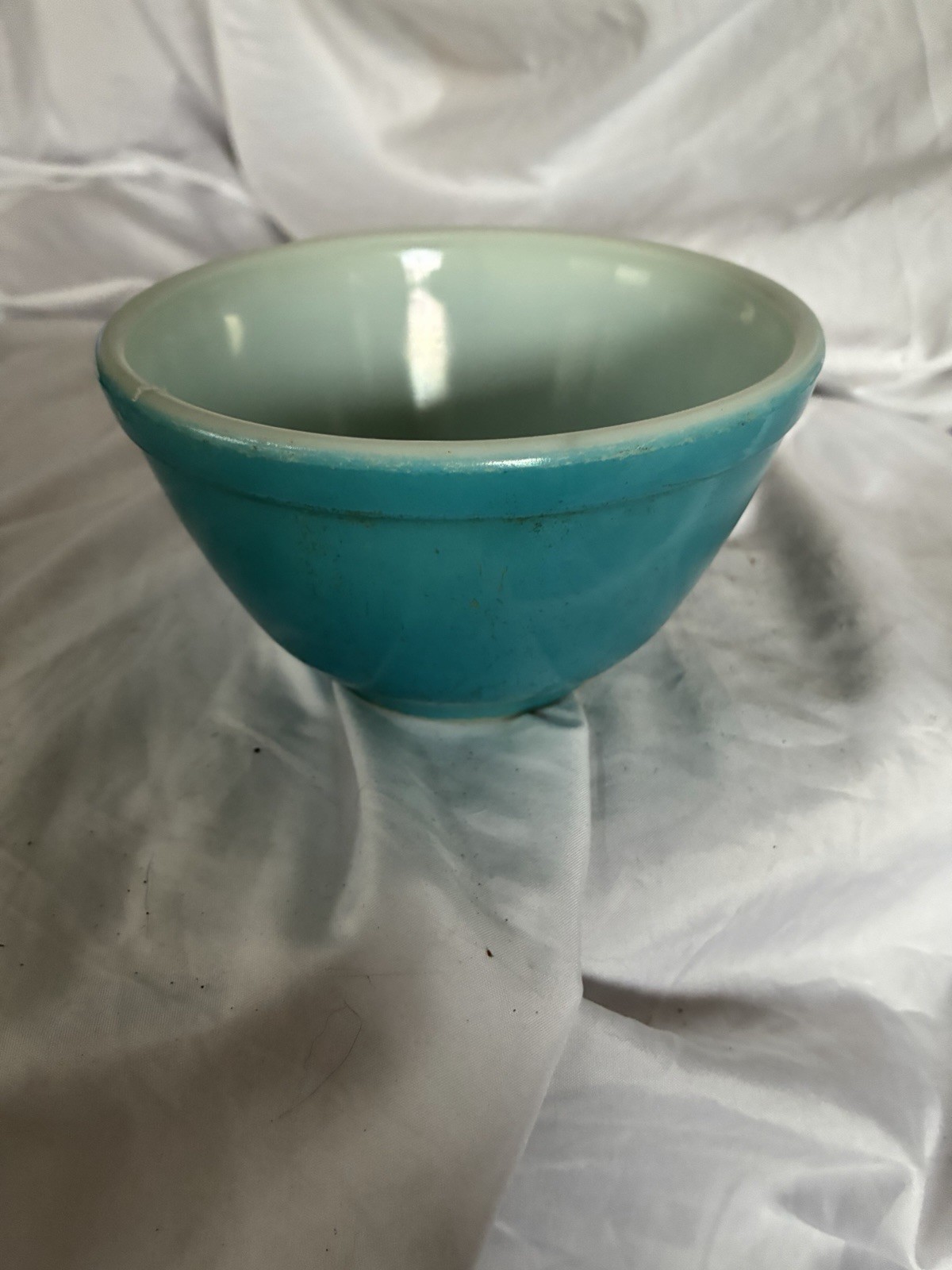 Vintage Mid-Century Modern 1950s turquoise and White Solid Glass Mixing Bowls Vintage Mid-Century Modern 1950s turquoise and White Solid Glass Mixing Bowls