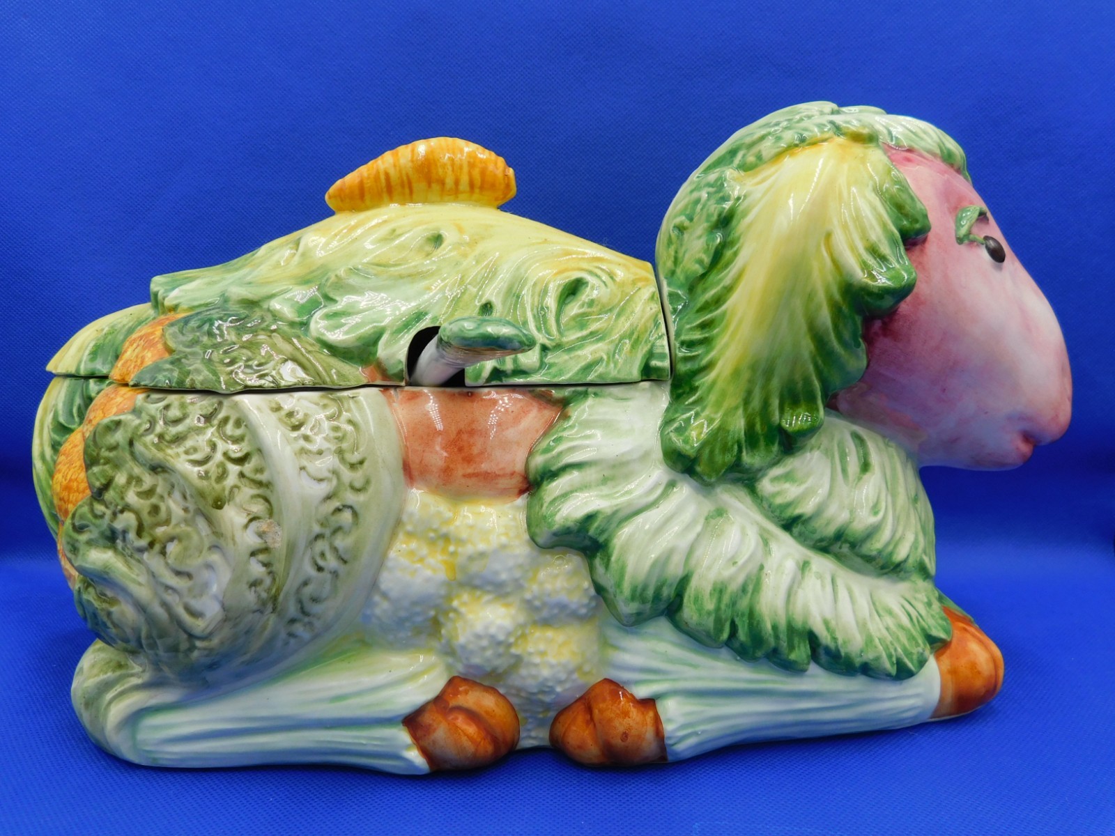 Vintage Hand Painted Ceramic Majolica Lamb Tureen 1940s Italy 15\ Vintage Hand Painted Ceramic Majolica Lamb Tureen 1940s Italy 15\