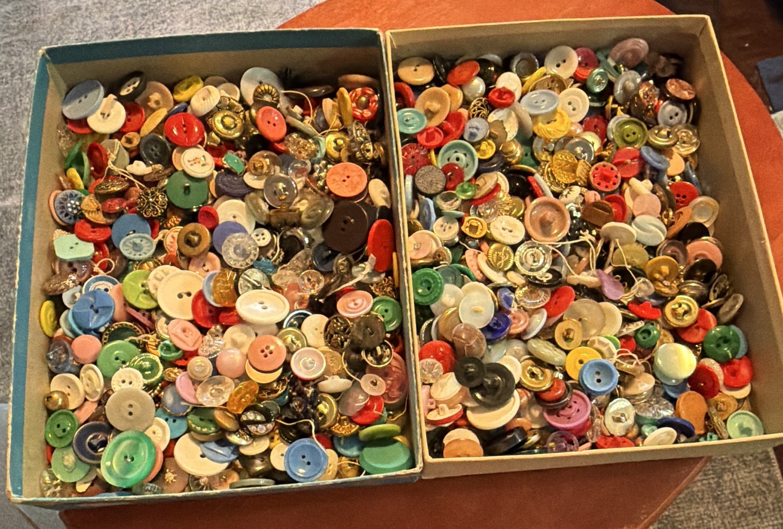 Huge Vintage & Modern Sewing Button Lot Bulk Mixed Crafting Unsorted