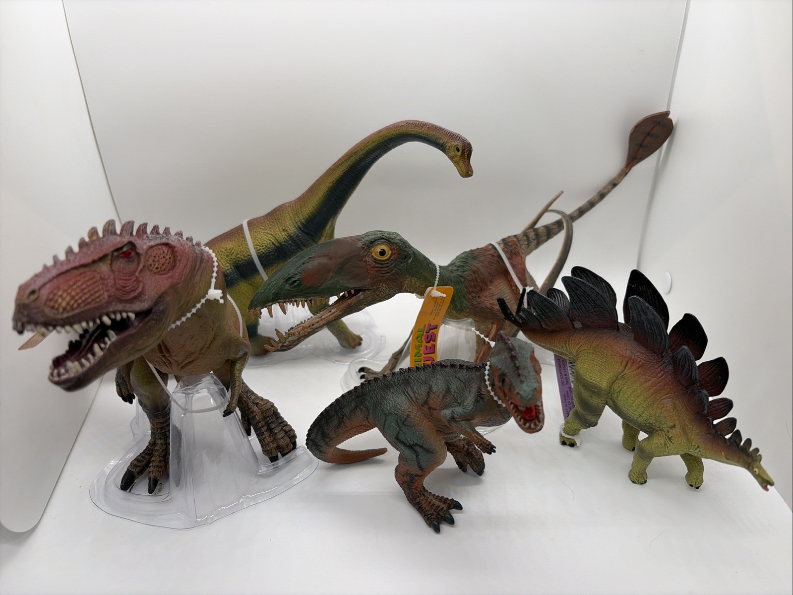 Animal Quest Dinosaur Figurines Collectibles Lot Of  5 NEW WITH TAGS  T7