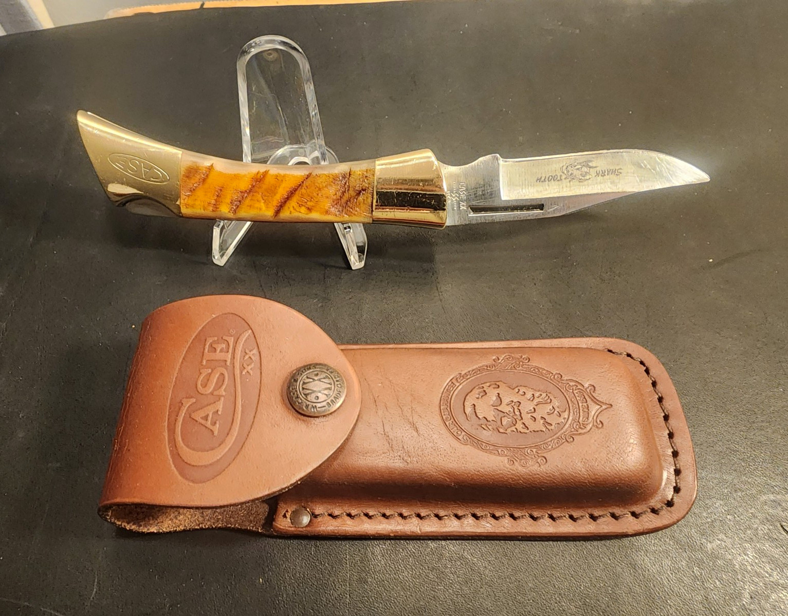 Custom Ram Horn 1981 Case P197 LSSP Shark Tooth Knife, With Leather Sheath Custom Ram Horn 1981 Case P197 LSSP Shark Tooth Knife, With Leather Sheath