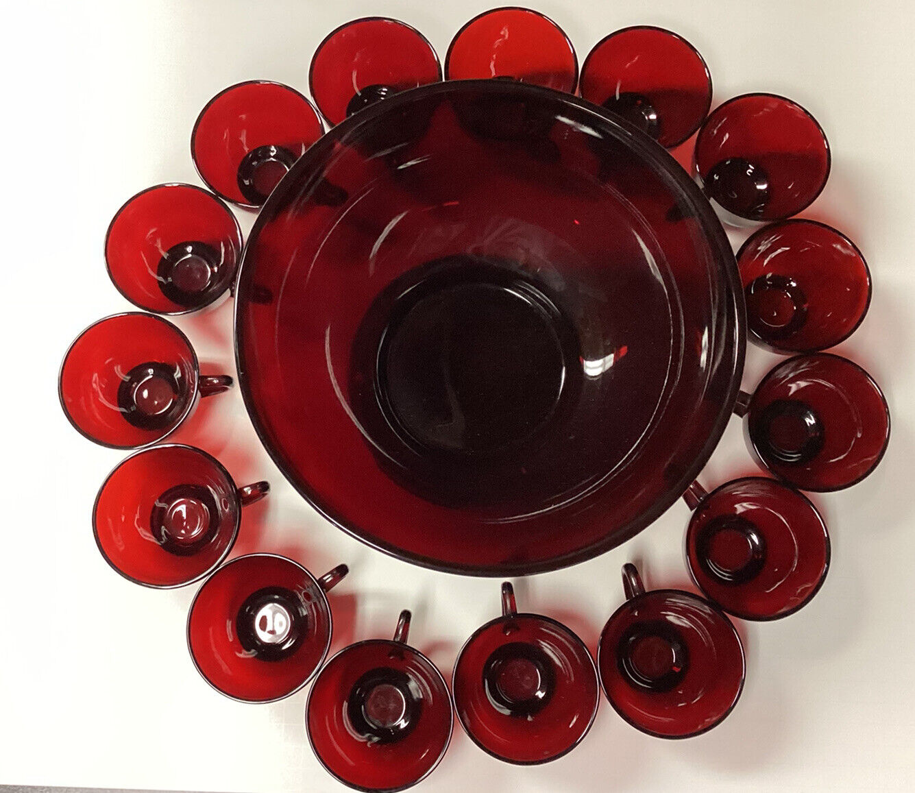 ANCHOR HOCKING RUBY RED GLASS PUNCH BOWL WITH STAND AND 15 CUPS Party time