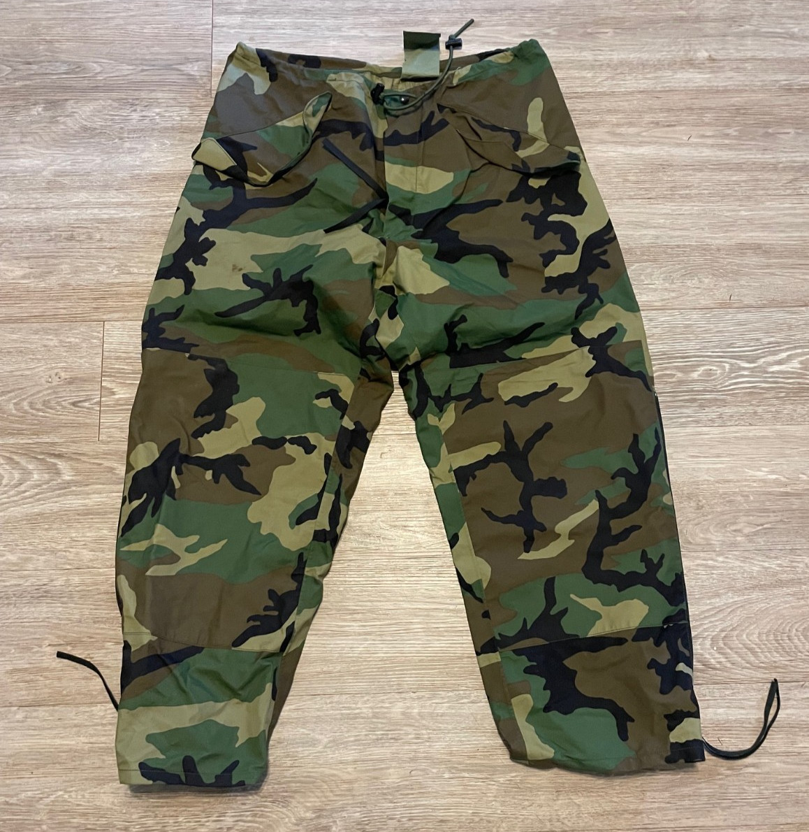 US Military Gore-Tex ECWC Woodland Camo Cold Weather Pants Trousers Medium Short