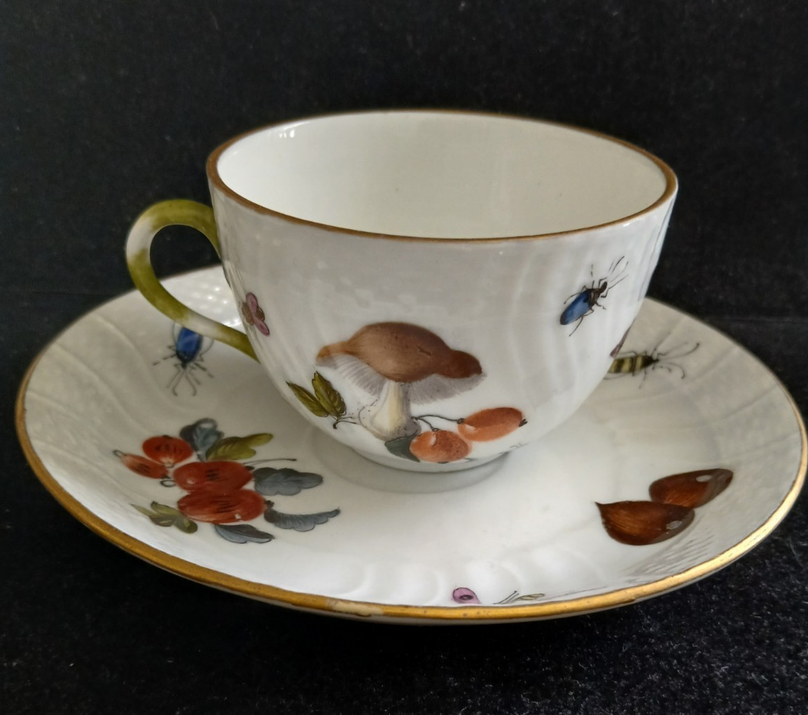 Antique 1917 Herend Hungary Hand Painted Teacup Saucer Set Market Garden Design Antique 1917 Herend Hungary Hand Painted Teacup Saucer Set Market Garden Design