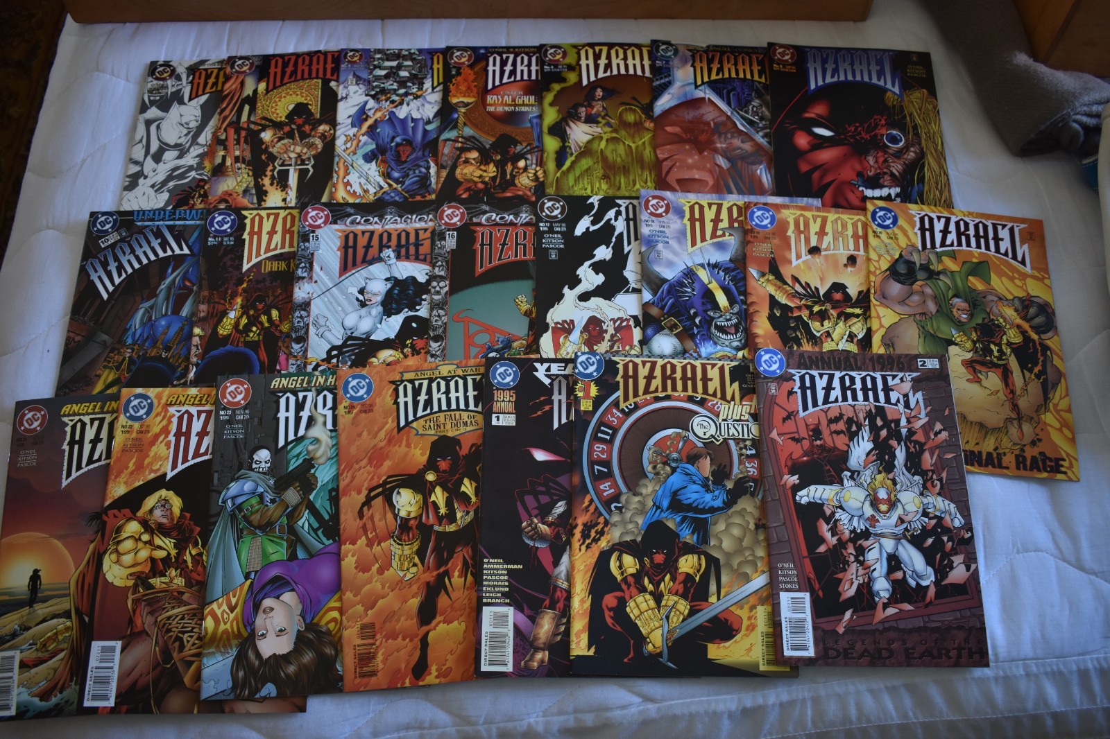 Azrael #1.3.4.5.6.7.8,9,10,11,15-24, Annuals 1,2,lot of 23 DC comics, most vf/+ Azrael #1.3.4.5.6.7.8,9,10,11,15-24, Annuals 1,2,lot of 23 DC comics, most vf/+