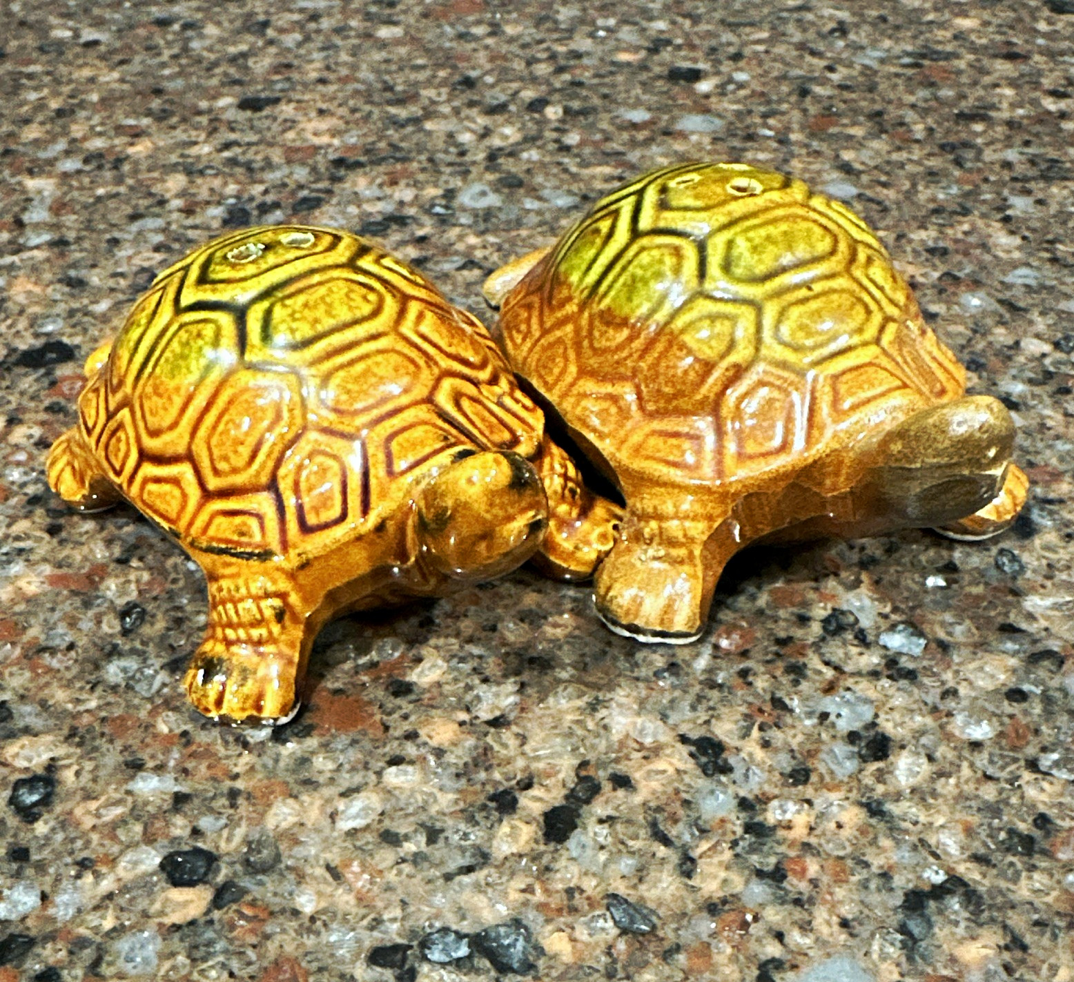 Vintage Ceramic Turtle Salt & Pepper Shaker Set Brown/Green Made in Japan READ 