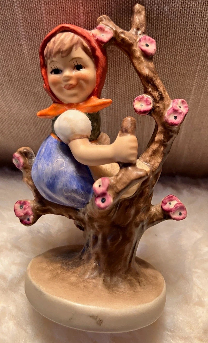 Vintage Goebel Hummel Apple Tree Girl Figurine 141 3/0 TMK5 Last Bee W. Germany 