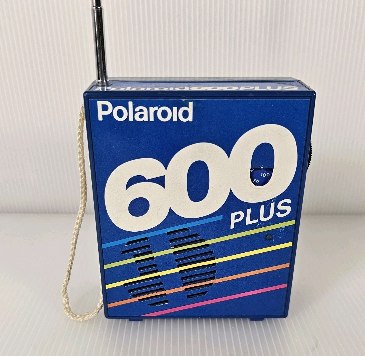 Vintage Polaroid 600 Plus AM/FM Radio with Battery Pack, Works Vintage Polaroid 600 Plus AM/FM Radio with Battery Pack, Works