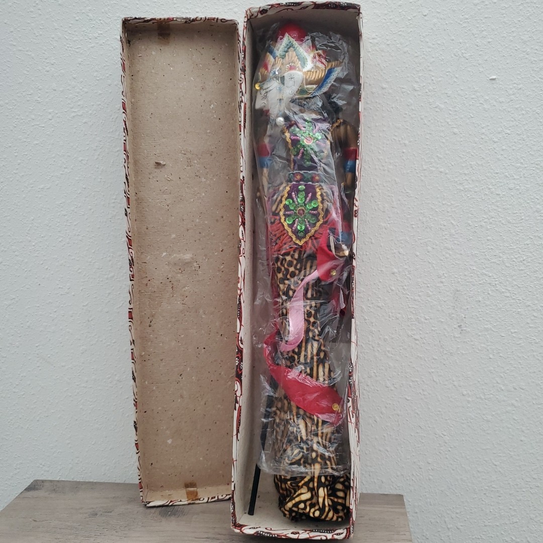 Vtg Indonesian Wayang Golek Stick Puppet Hand Carved Wooden 17