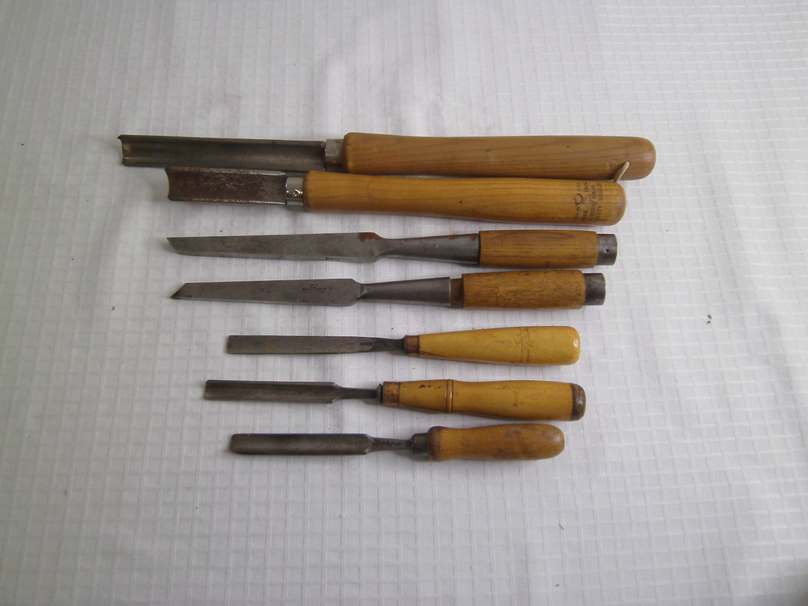 Lot of 7 Vintage Buck Brothers wood carving chisels