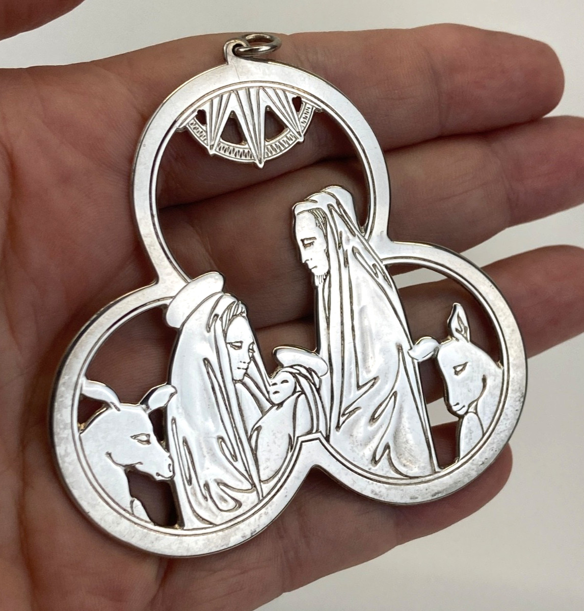 Lunt Sterling Silver 1975 Nativity Journey of Starlight Christmas Ornament Lunt Sterling Silver 1975 Nativity Journey of Starlight Christmas Ornament