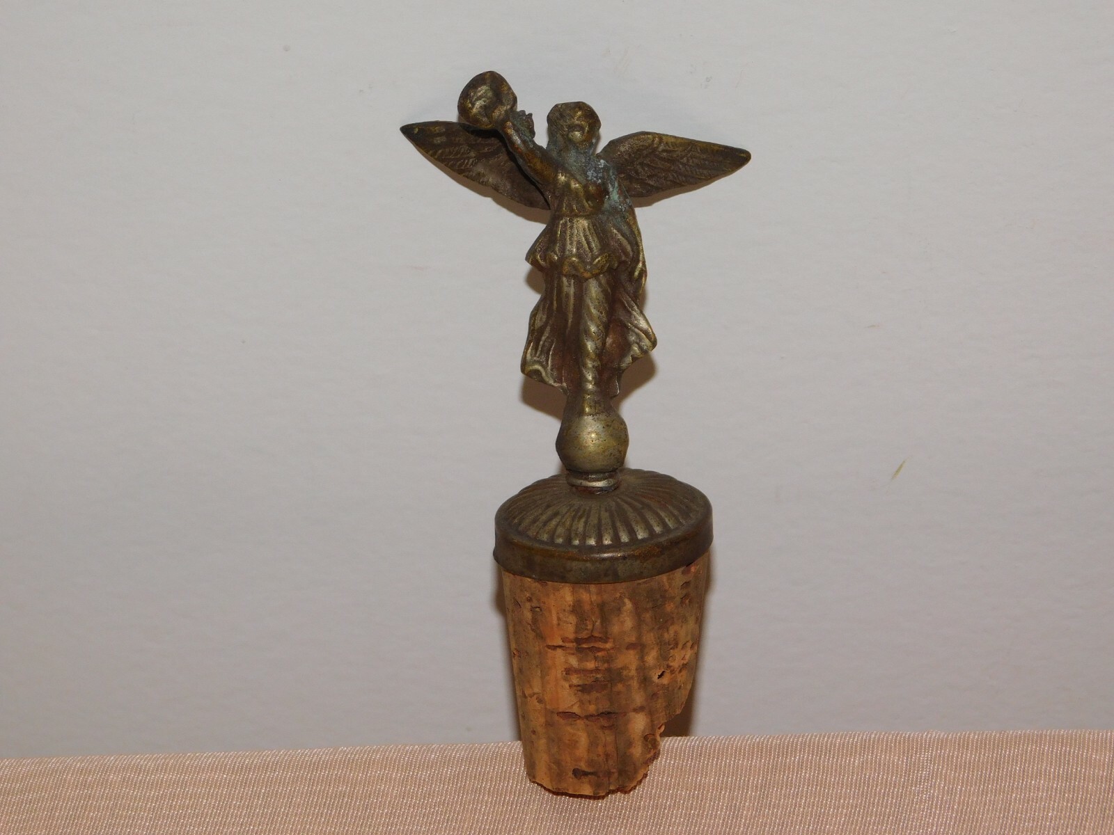 VINTAGE BARWARE  LIQUOR  ITALY METAL DIONYSUS WINE BOTTLE STOPPER