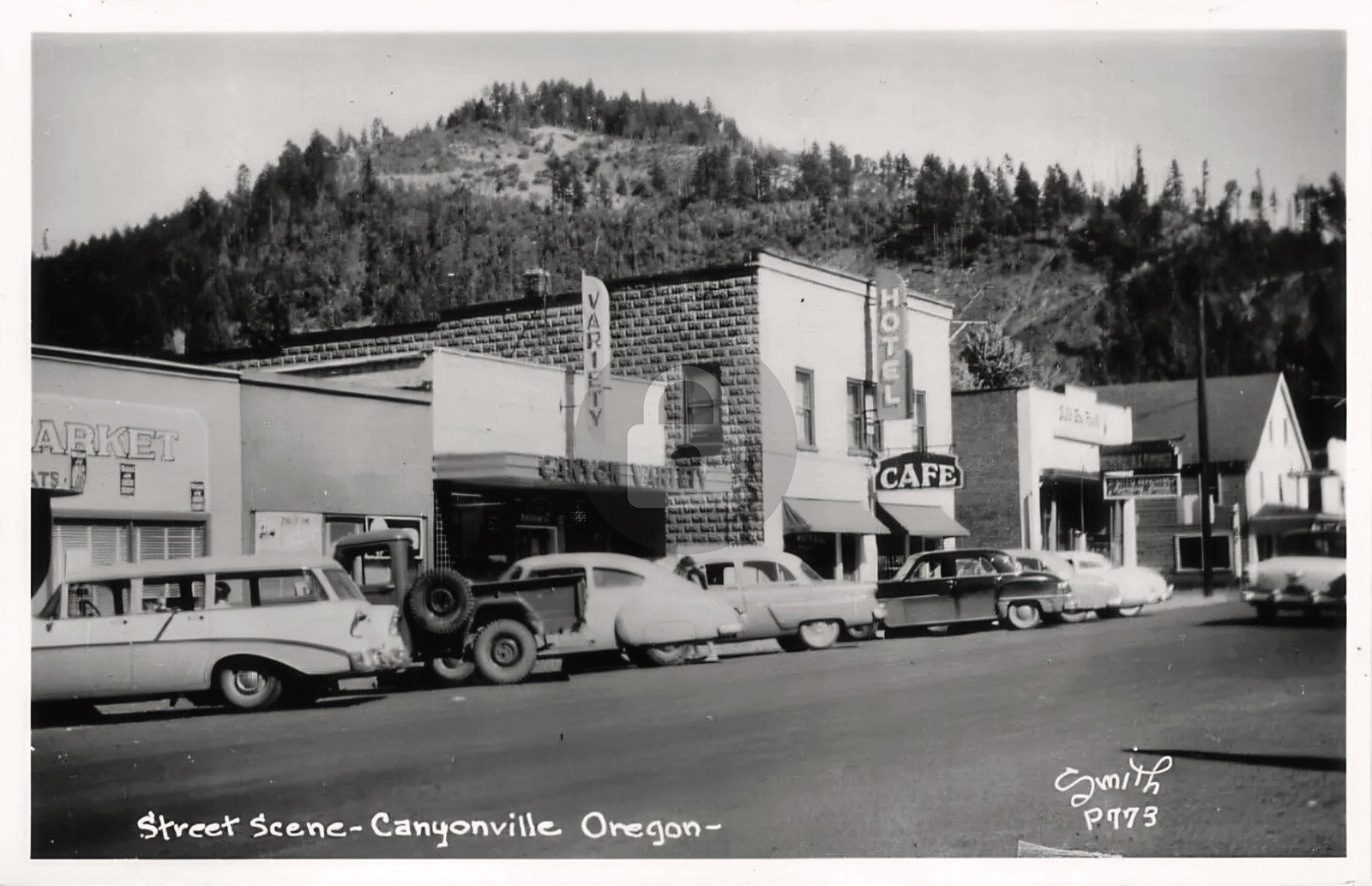 Canyonville OR Oregon Street Scene Hotel Cafe Market c1950s RPPC Postcard COPY