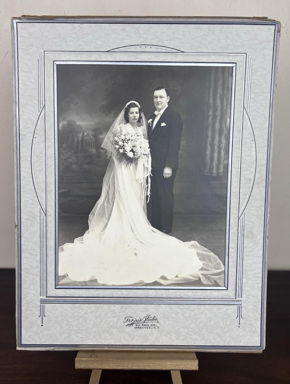 VTG 1920’s 1930’s Wedding Photo Husband Wife Cardboard Frame Syracuse NY 14” VTG 1920’s 1930’s Wedding Photo Husband Wife Cardboard Frame Syracuse NY 14”