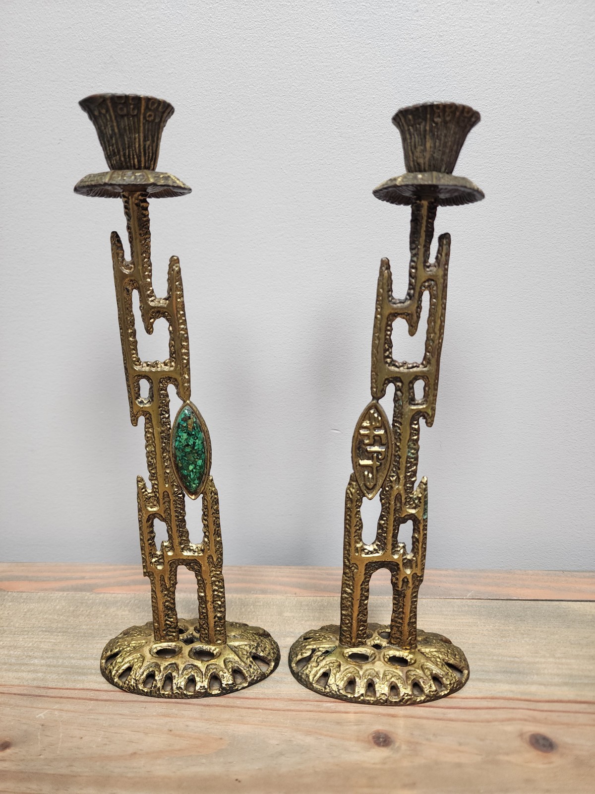 Vintage Abada Brass Israel Candle Holders Modernist Shabbat Judaica Set Of 2 Vintage Abada Brass Israel Candle Holders Modernist Shabbat Judaica Set Of 2