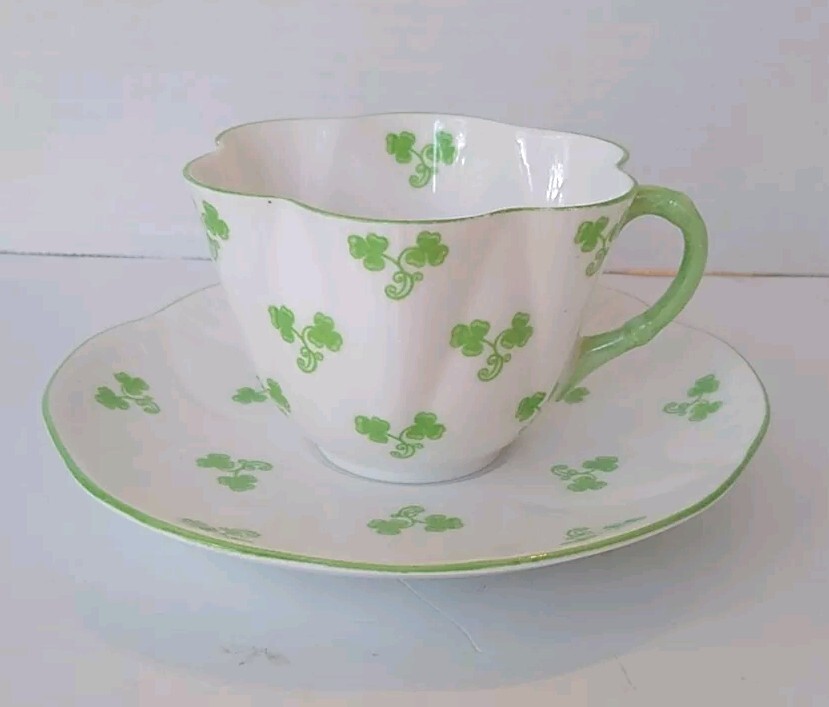 Shelley Fine Bone China England Shamrock Fluted Edge Teacup & Saucer Shelley Fine Bone China England Shamrock Fluted Edge Teacup & Saucer