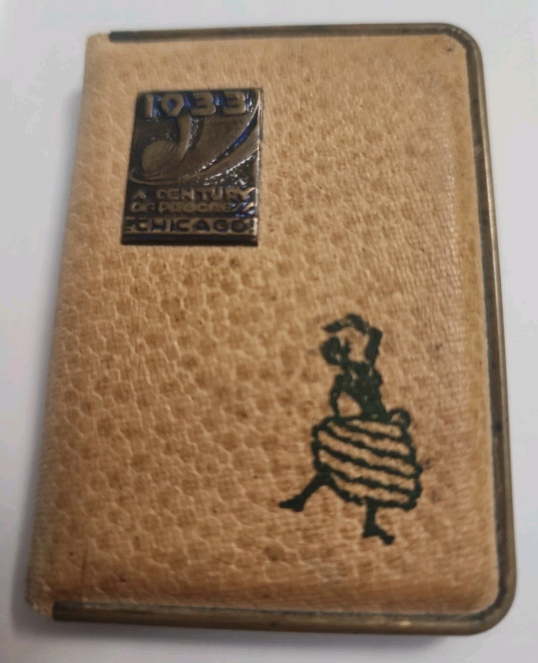 Vintage 1933 Chicago World's Fair Leather Powder & Blush Compact W/Orig. Puffs
