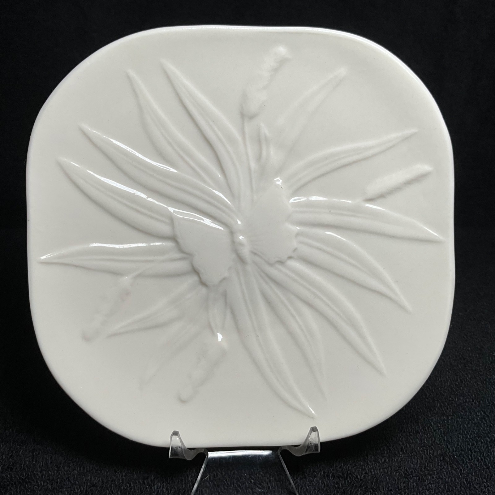 VTG Belleek China Fine Irish China Butterfly Embossed Dish Gold Trim - 7th Mark