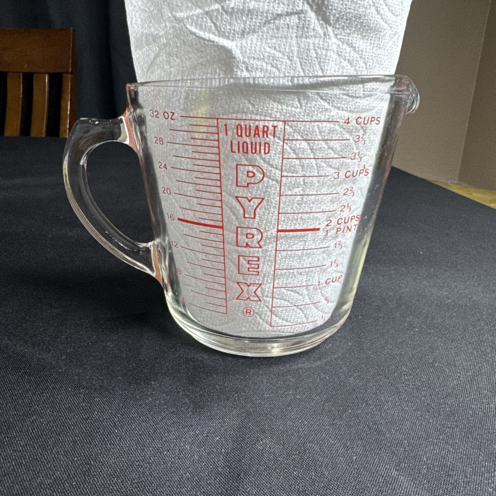 Vintage Pyrex 532 D-Handle Liquid Measuring Cup 1 Quart 4 Cups Red Letters USA Vintage Pyrex 532 D-Handle Liquid Measuring Cup 1 Quart 4 Cups Red Letters USA