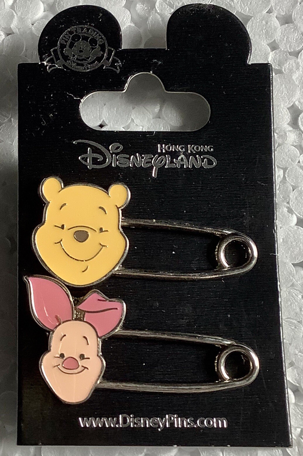 HKDL Hong Kong Disney Disneyland Pin Winnie Pooh Piglet Diaper Clothes Pegs x 2