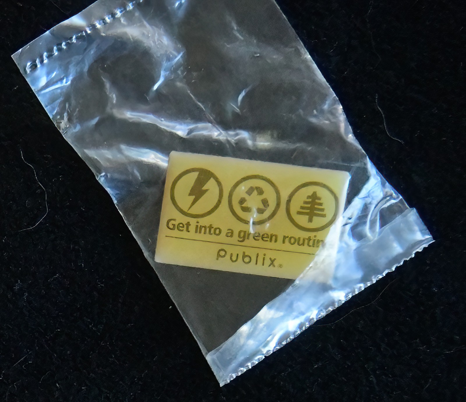 Publix Rare 'Get Into A Green Routine' Lapel Pin NEW SEALED