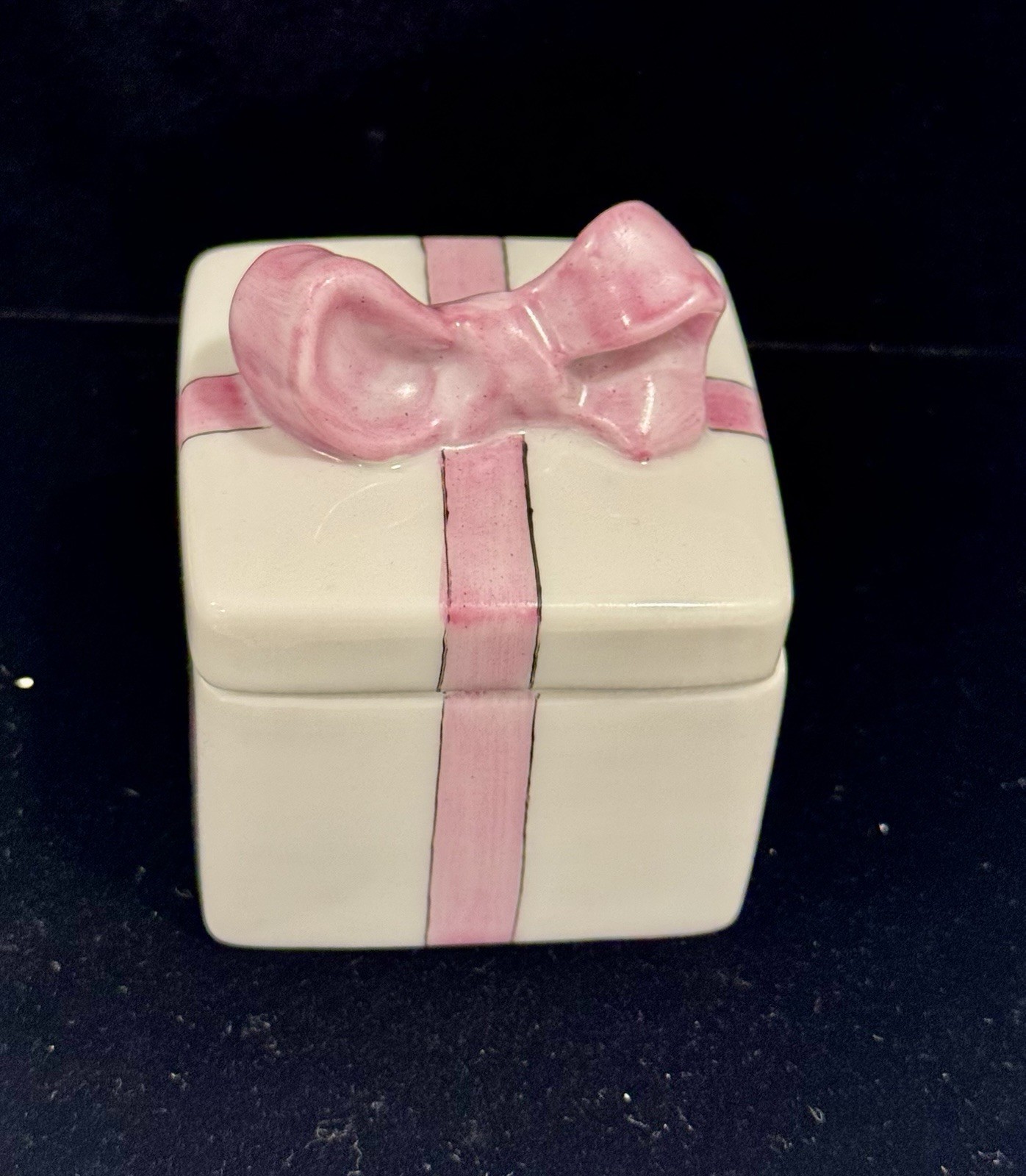 Vintage Chamart Limoges France Hand Painted Porcelain Gift Box Trinket Pink Bow Vintage Chamart Limoges France Hand Painted Porcelain Gift Box Trinket Pink Bow