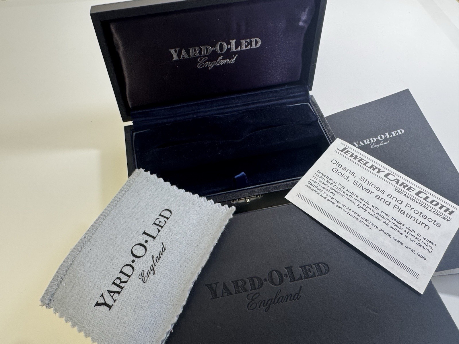 yard o led england box & papers set yard o led england box & papers set