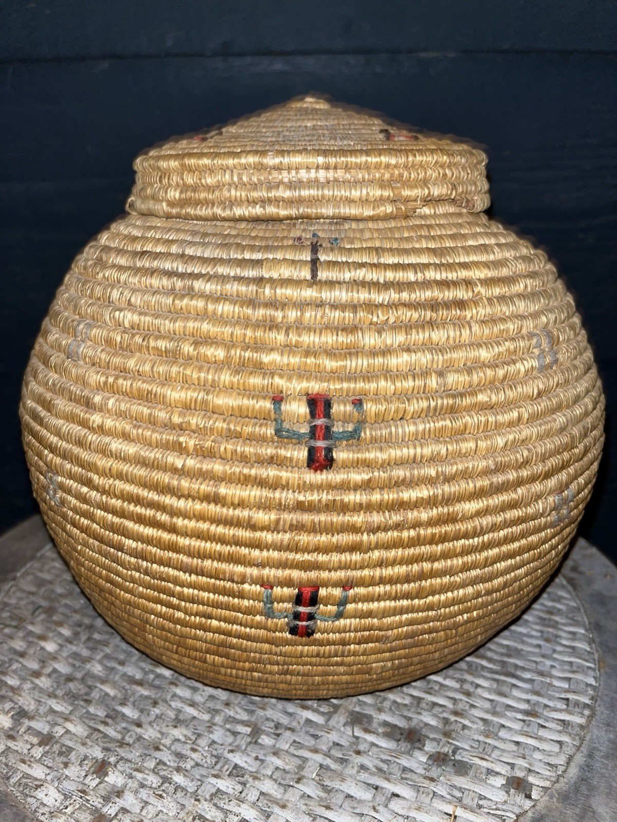 Vintage Alaskan Yupik Lidded Round 10” Hand-Coiled Basket With Fitted Lid