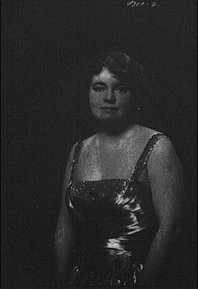 Photo:Turner Mrs W M 1923 Portrait Photograph