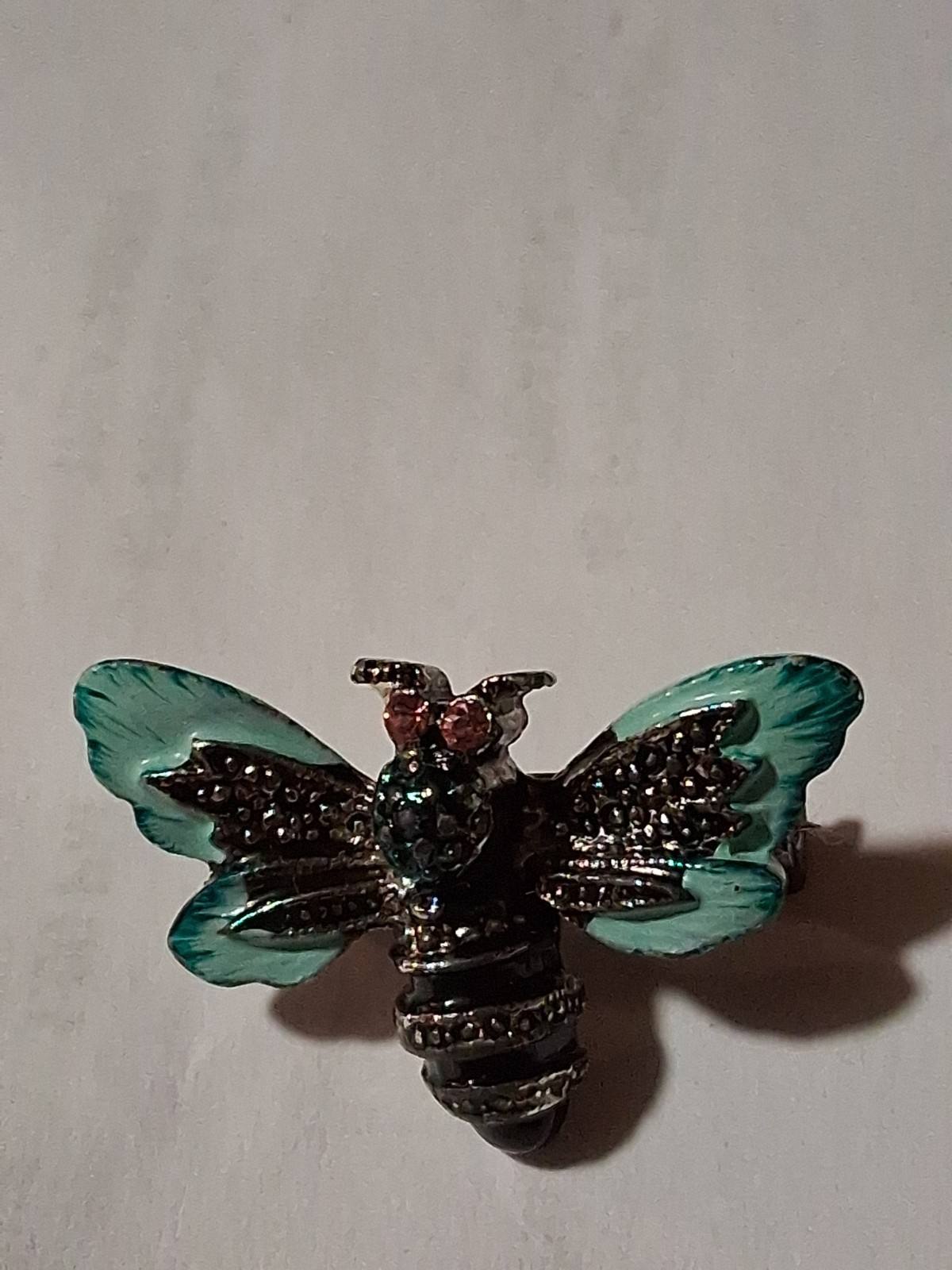 Darling Enamaled Bee Brooch Multicolor With Pink Glass Eyes