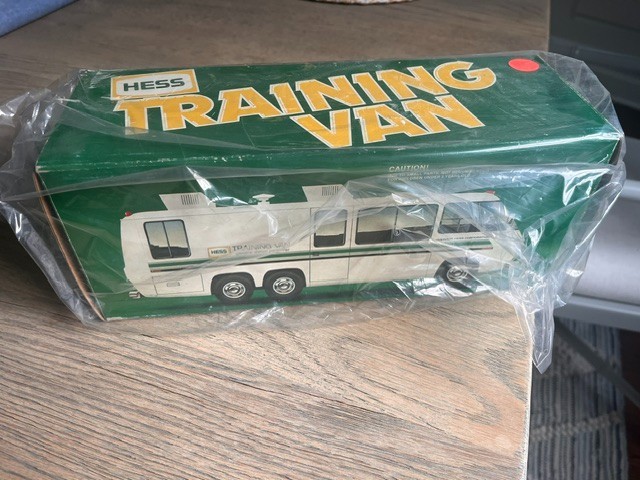 VINTAGE 1978-1980 HESS TRAINING VAN IN ORIGINAL BOX VINTAGE 1978-1980 HESS TRAINING VAN IN ORIGINAL BOX