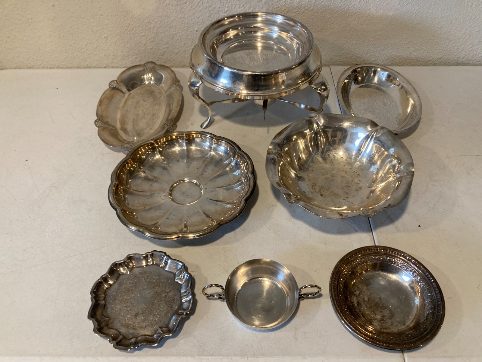 Silver Plated Vintage Pieces Lot of 7 Bowls Lids Tray Server Chaffing Dish Silver Plated Vintage Pieces Lot of 7 Bowls Lids Tray Server Chaffing Dish