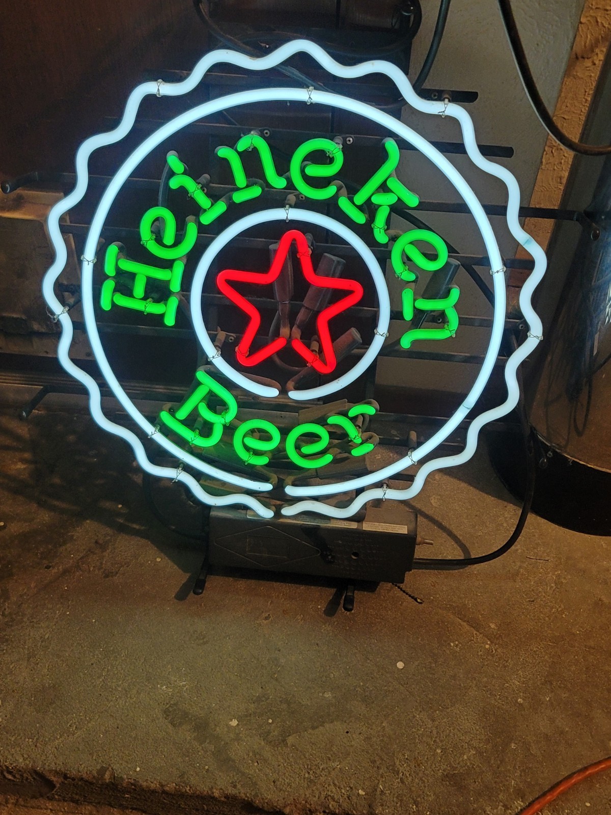 Heineken Beer Bottle Cap Real Glass Neon Light Sign 22x25 Bar Man Cave Pub Heineken Beer Bottle Cap Real Glass Neon Light Sign 22x25 Bar Man Cave Pub