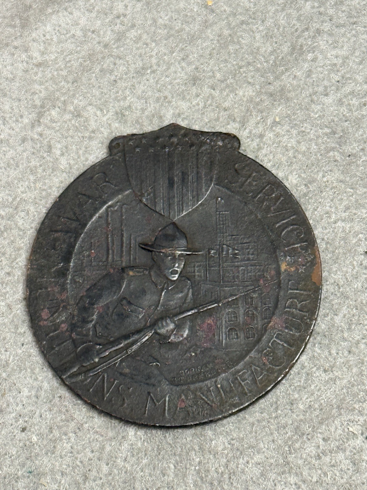 ANTIQUE WINCHESTER WW I WAR SERVICE MUNITIONS MANUFACTURE BADGE ANTIQUE WINCHESTER WW I WAR SERVICE MUNITIONS MANUFACTURE BADGE