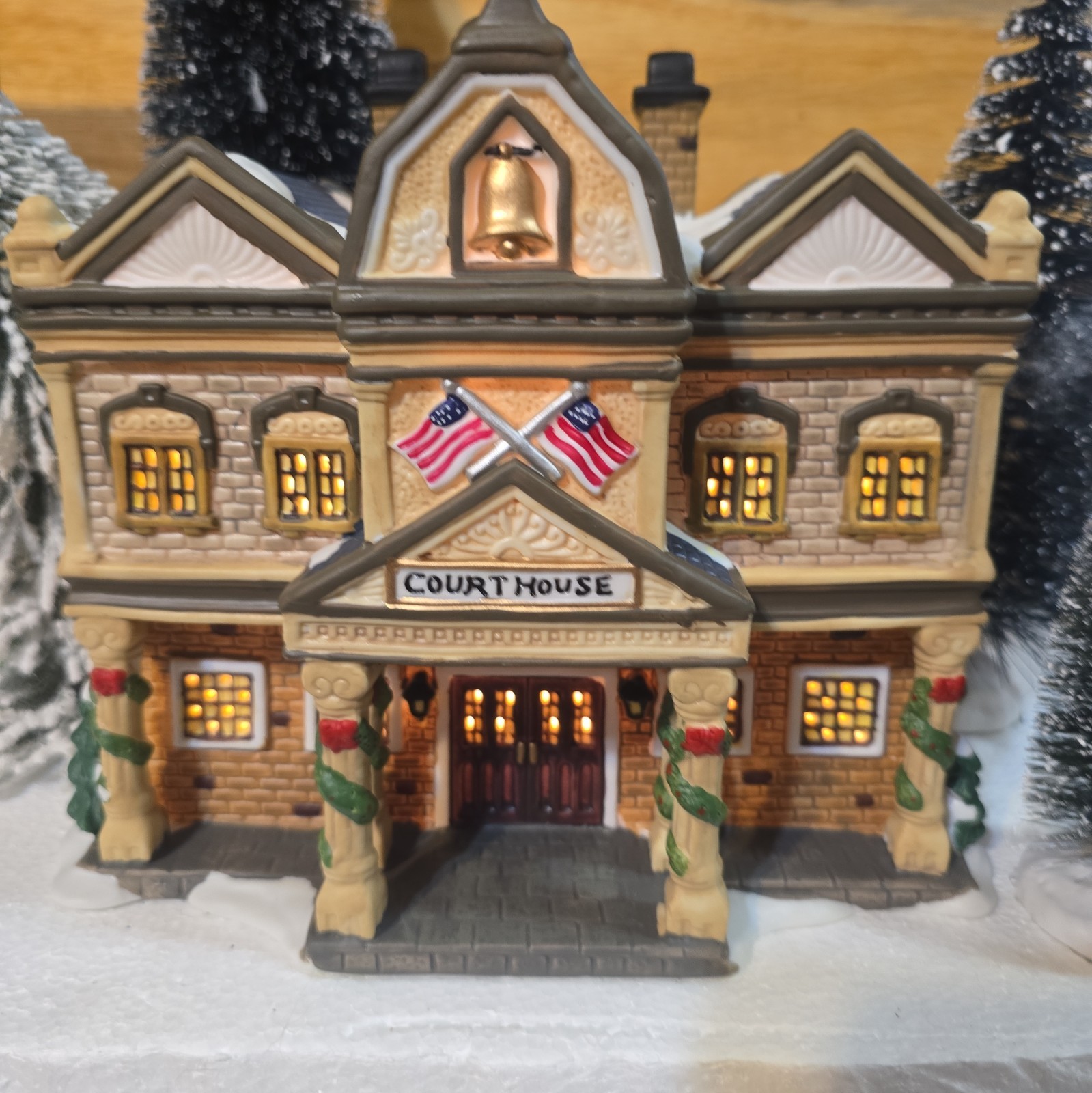 Vintage Lemax 2003 Carole Towne Collection Courthouse In Box Christmas Village