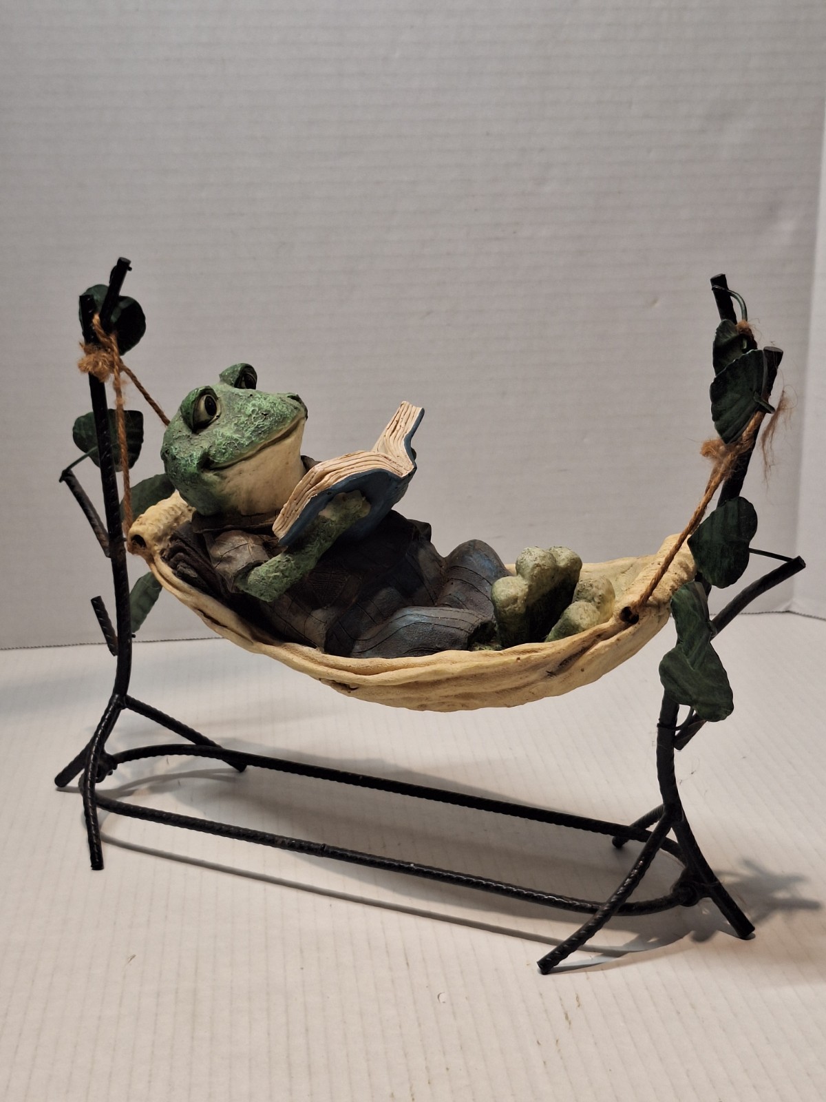 Rasin Frog On A Swing Reading 2 PC Fold Up Metal Stand Cute Rasin Frog On A Swing Reading 2 PC Fold Up Metal Stand Cute
