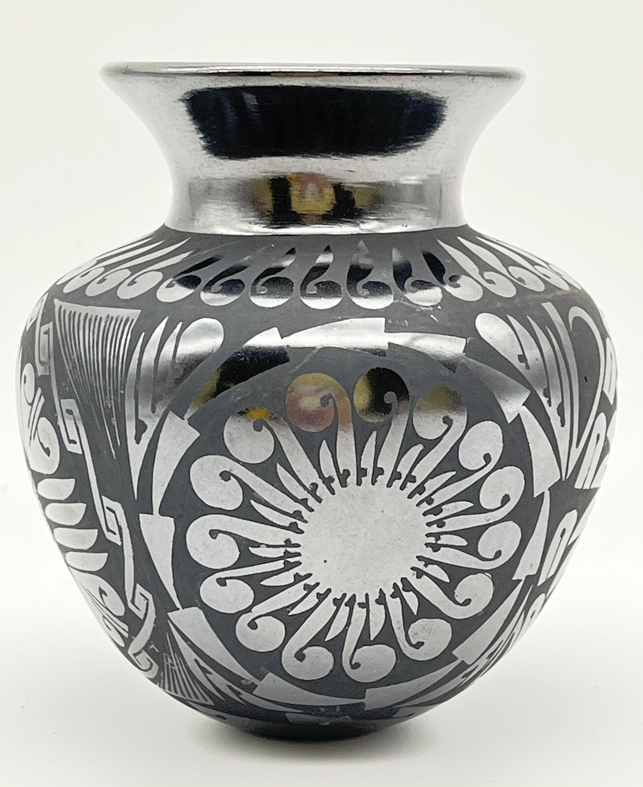 Luz Elva Ramierez Mata Ortiz Blackware Ceramic Vase Black Abstract Design Signed Luz Elva Ramierez Mata Ortiz Blackware Ceramic Vase Black Abstract Design Signed