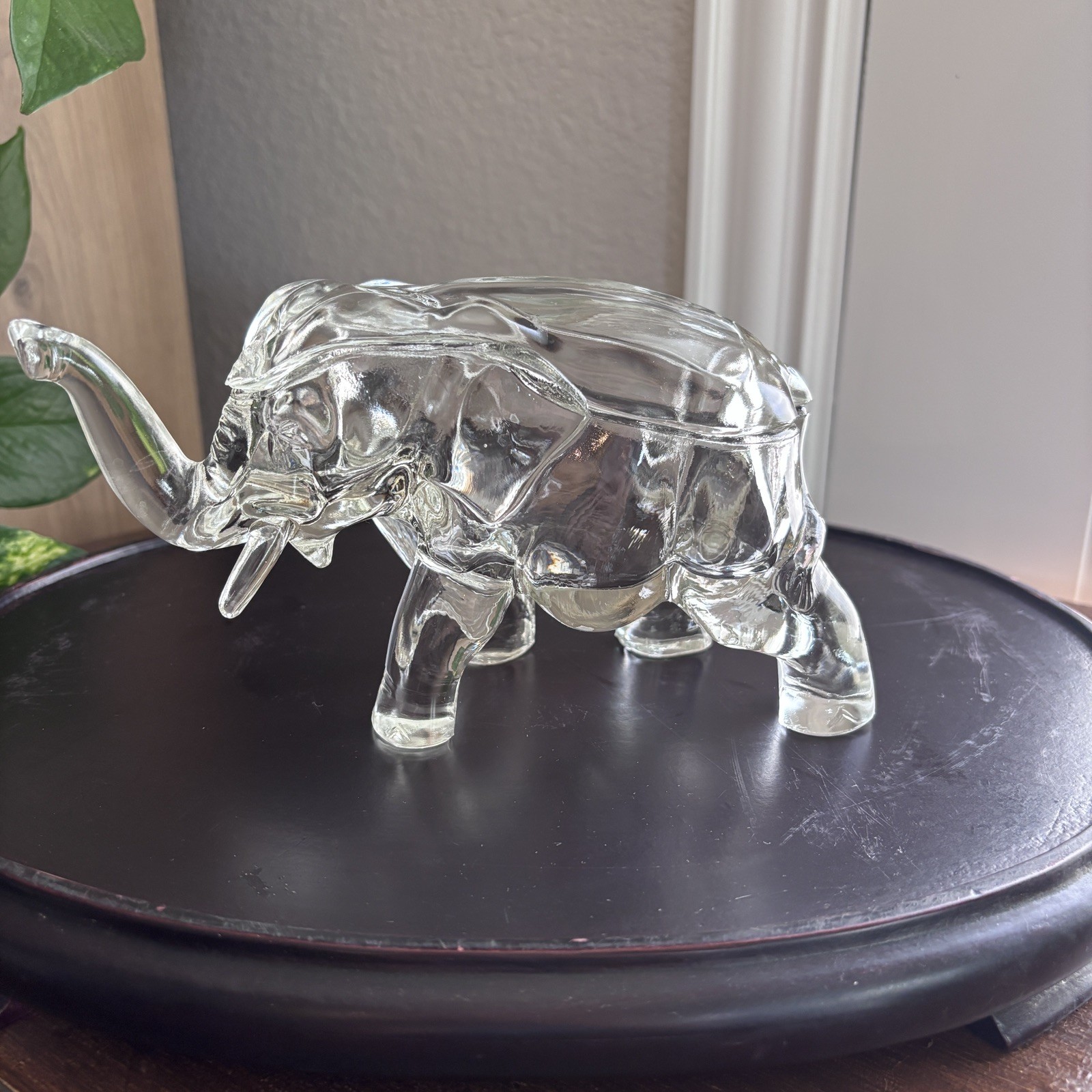 Vintage Clear Glass Elephant Trinket Candy Dish Figurine w/ Lid Tusks Trunk Up Vintage Clear Glass Elephant Trinket Candy Dish Figurine w/ Lid Tusks Trunk Up