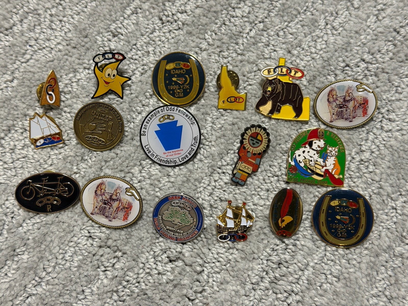 Lot of (17) IOOF Odd Fellows Fraternal Pins