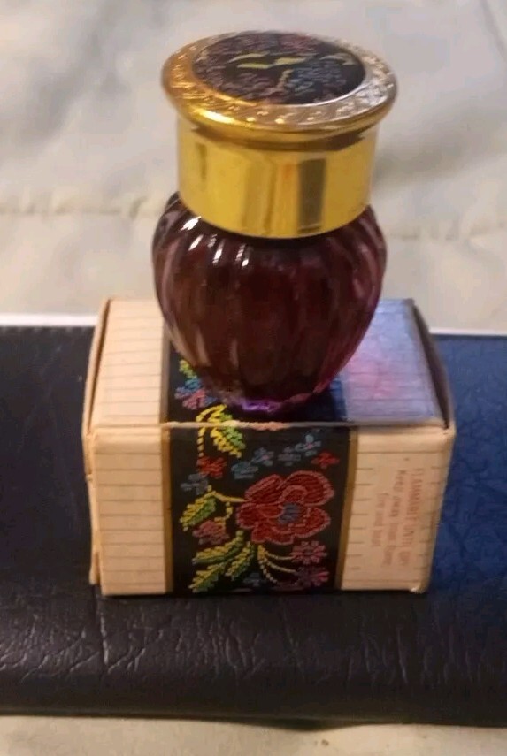 Avon Vintage Petit-Point Bird Of Paradise Perfume .25 FL Oz. New Old Stock/ Box Avon Vintage Petit-Point Bird Of Paradise Perfume .25 FL Oz. New Old Stock/ Box
