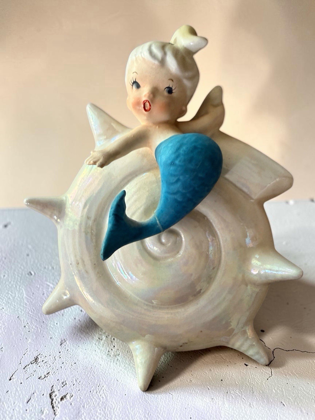 Vintage Ceramic LEFTON Mermaid Wall Plaque on Shell Pearlized Cute 🩱 Vintage Ceramic LEFTON Mermaid Wall Plaque on Shell Pearlized Cute 🩱