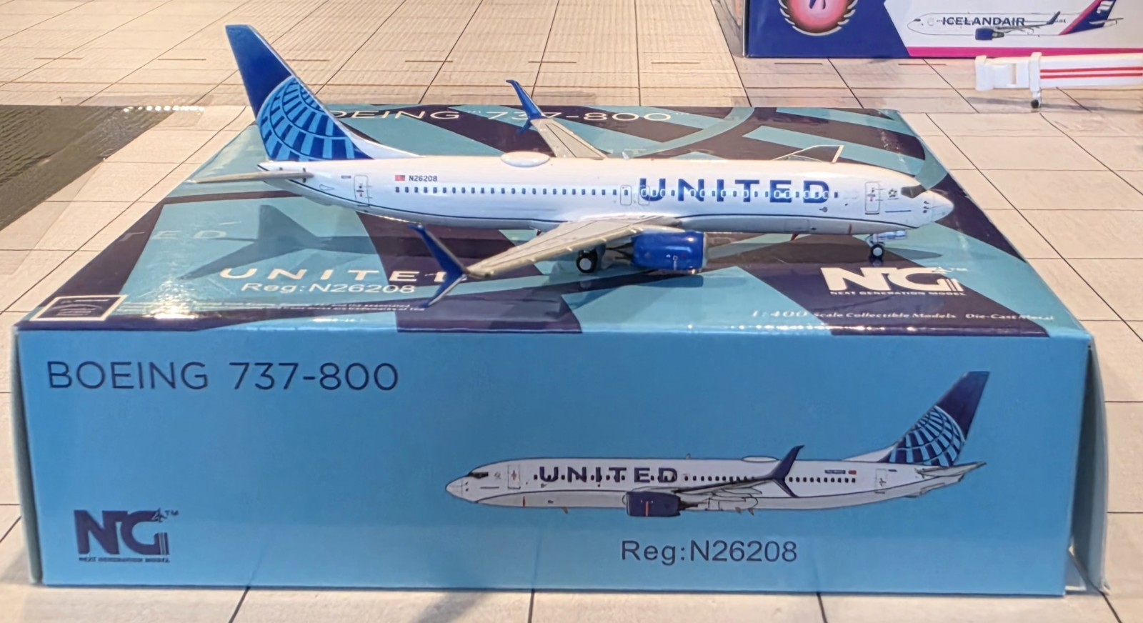 UNITED AIRLINES 737-800 1/400 NG N26208