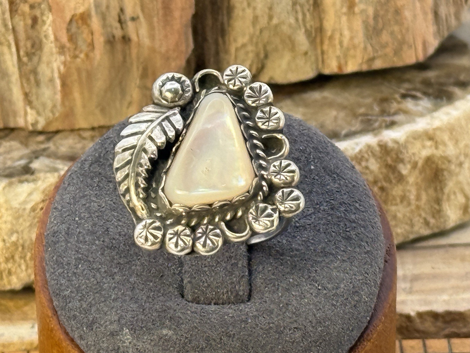 Cecil Sanders Navajo Sterling Silver Mother of Pearl Blossom Ring sz 8--623.26
