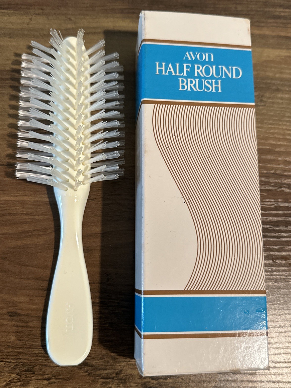 Vintage Avon Half Round Hair 8” Brush Nylon Bristle Cream White USA - New In Box