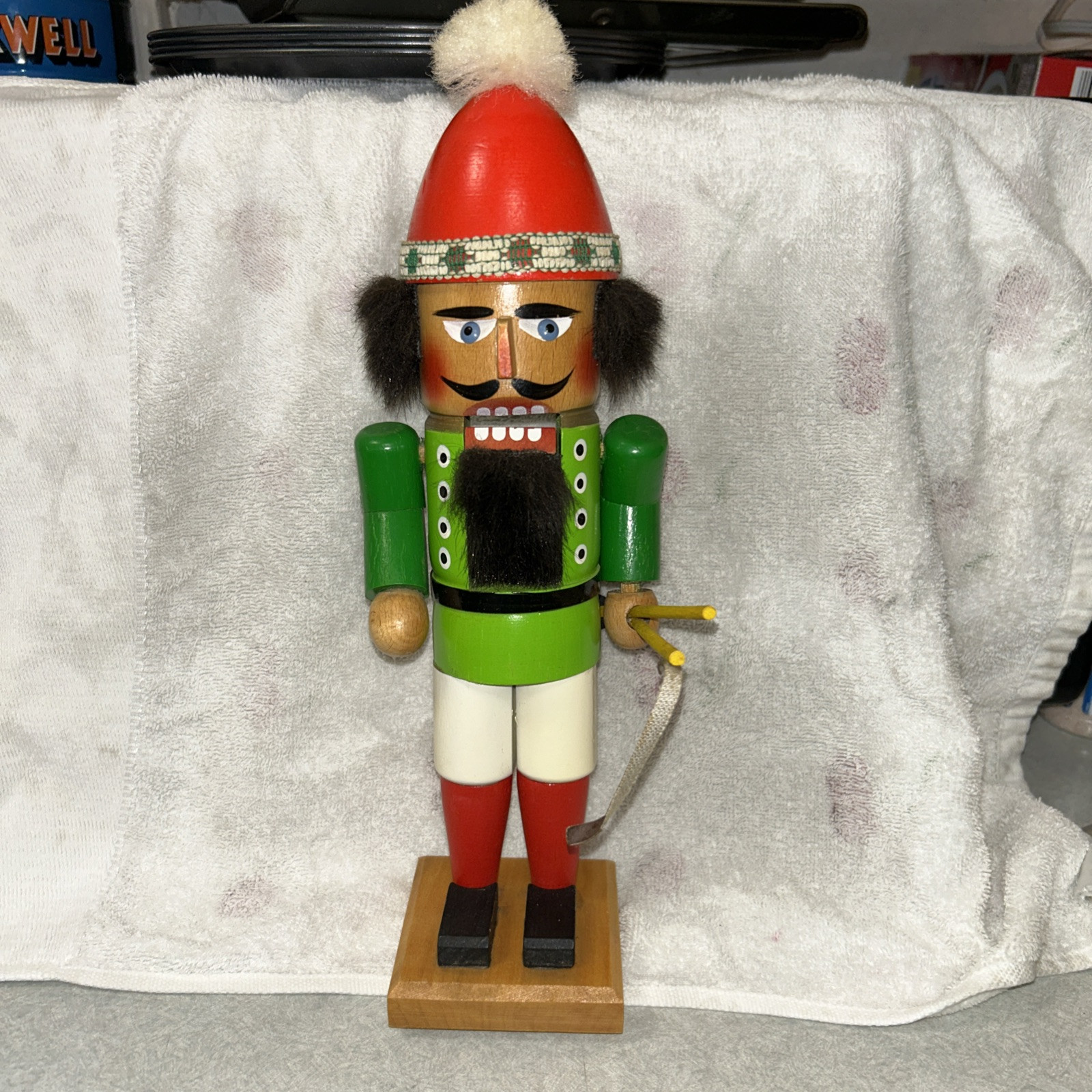 Vtg STEINBACH Skier Nutcracker 0382 S718 Germany Has Poles No Skis Ski Volkskuns
