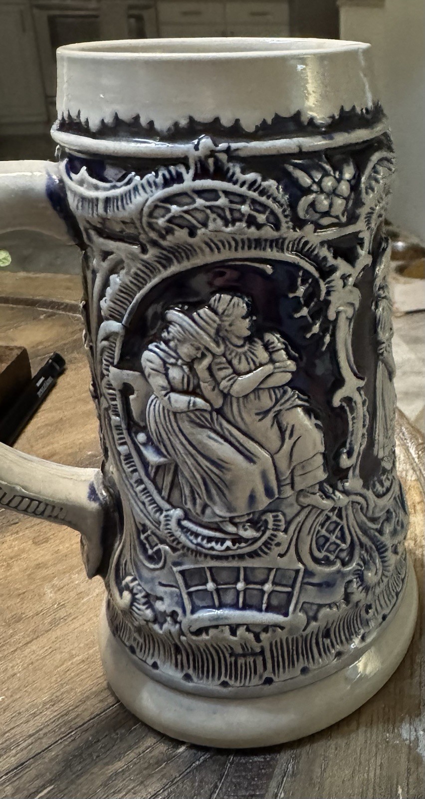 Keramik aus dem Kannenbaeckerland German Beer Stein Pewter Relief Breweriana