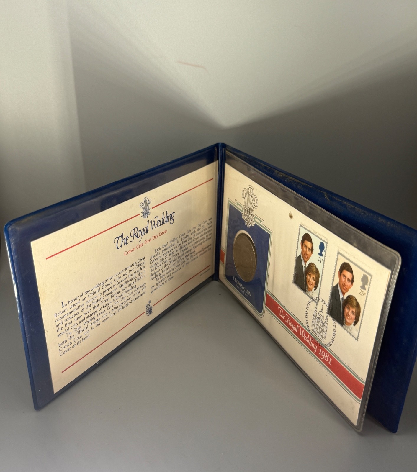 1981 Royal Wedding Crown Coin First Day Cover Charles Diana Stamps Booklet